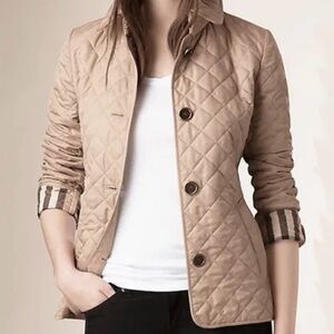 Quilted Tan Burberry Women's Jacket - Classic Lightweight Coat M